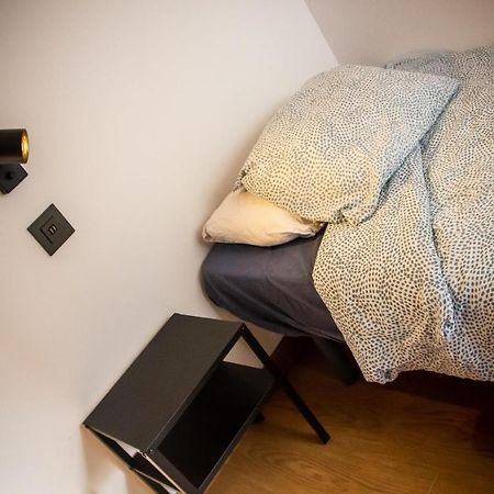 Hostel Onefam Sungate Madryt Zewnętrze zdjęcie