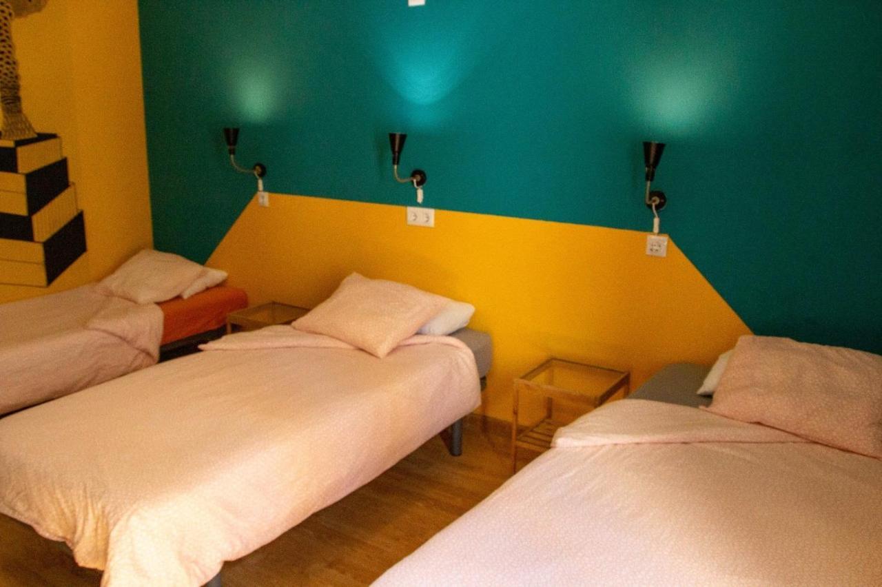 Hostel Onefam Sungate Madryt Zewnętrze zdjęcie