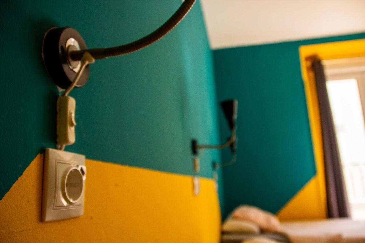 Hostel Onefam Sungate Madryt Zewnętrze zdjęcie