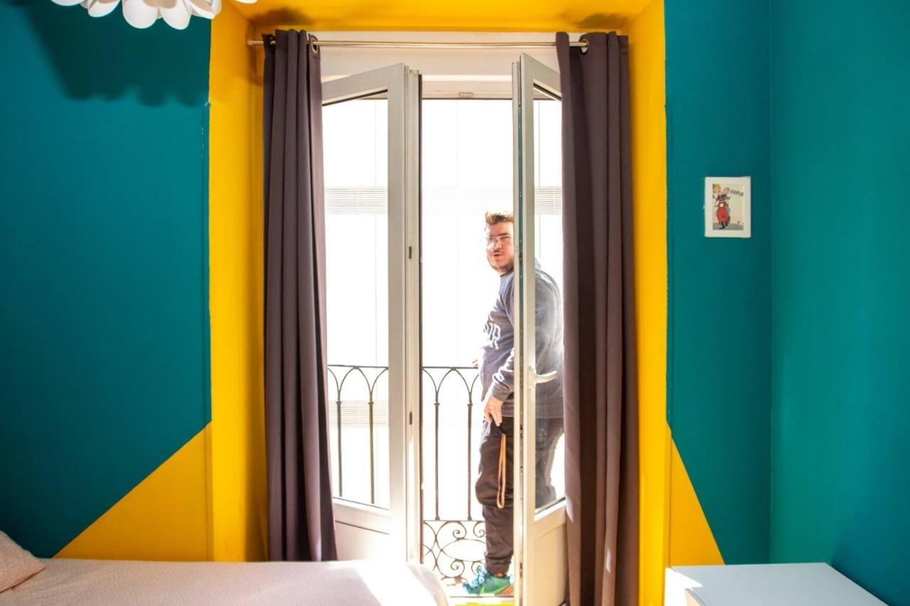 Hostel Onefam Sungate Madryt Zewnętrze zdjęcie