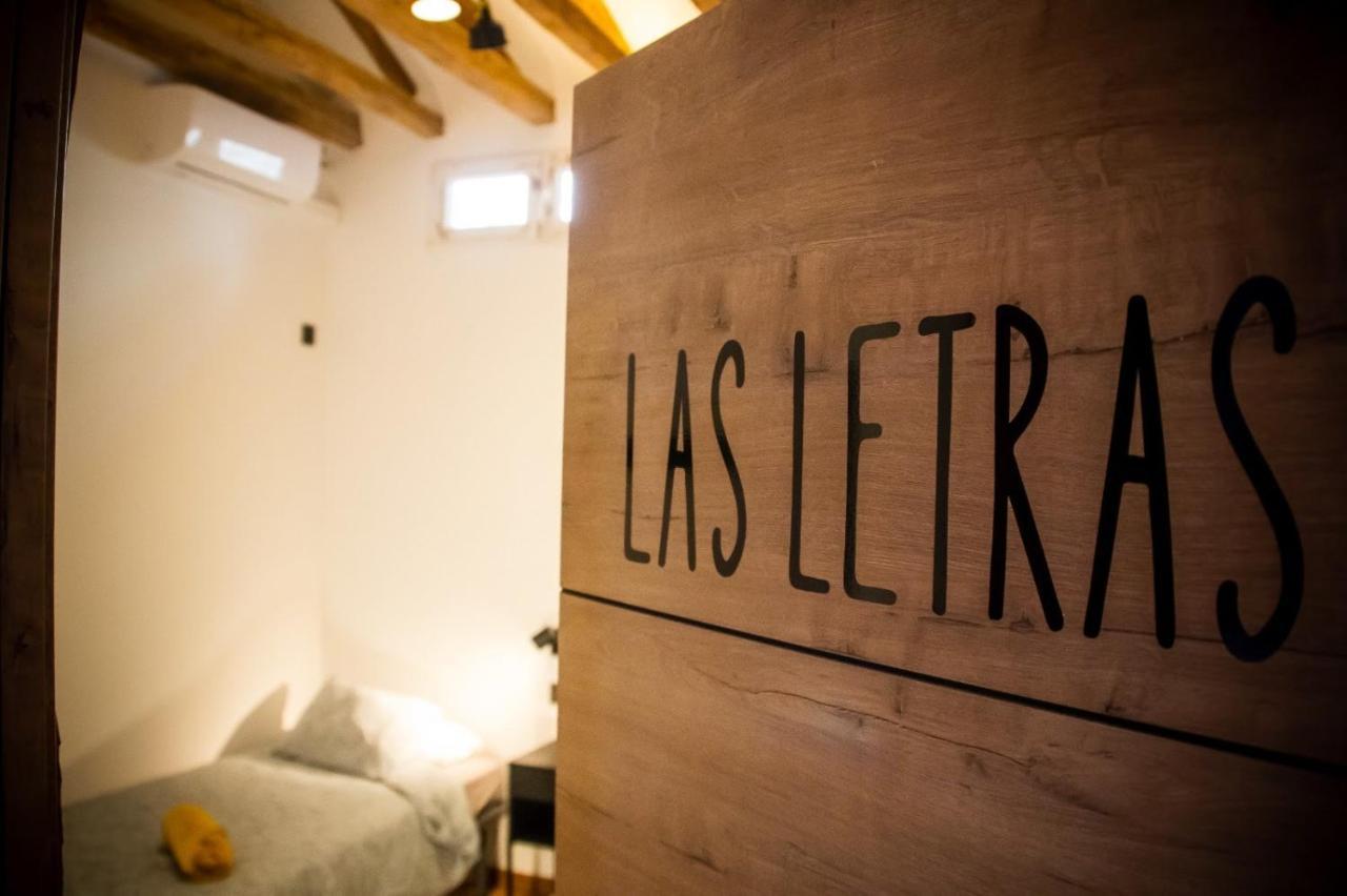Hostel Onefam Sungate Madryt Zewnętrze zdjęcie