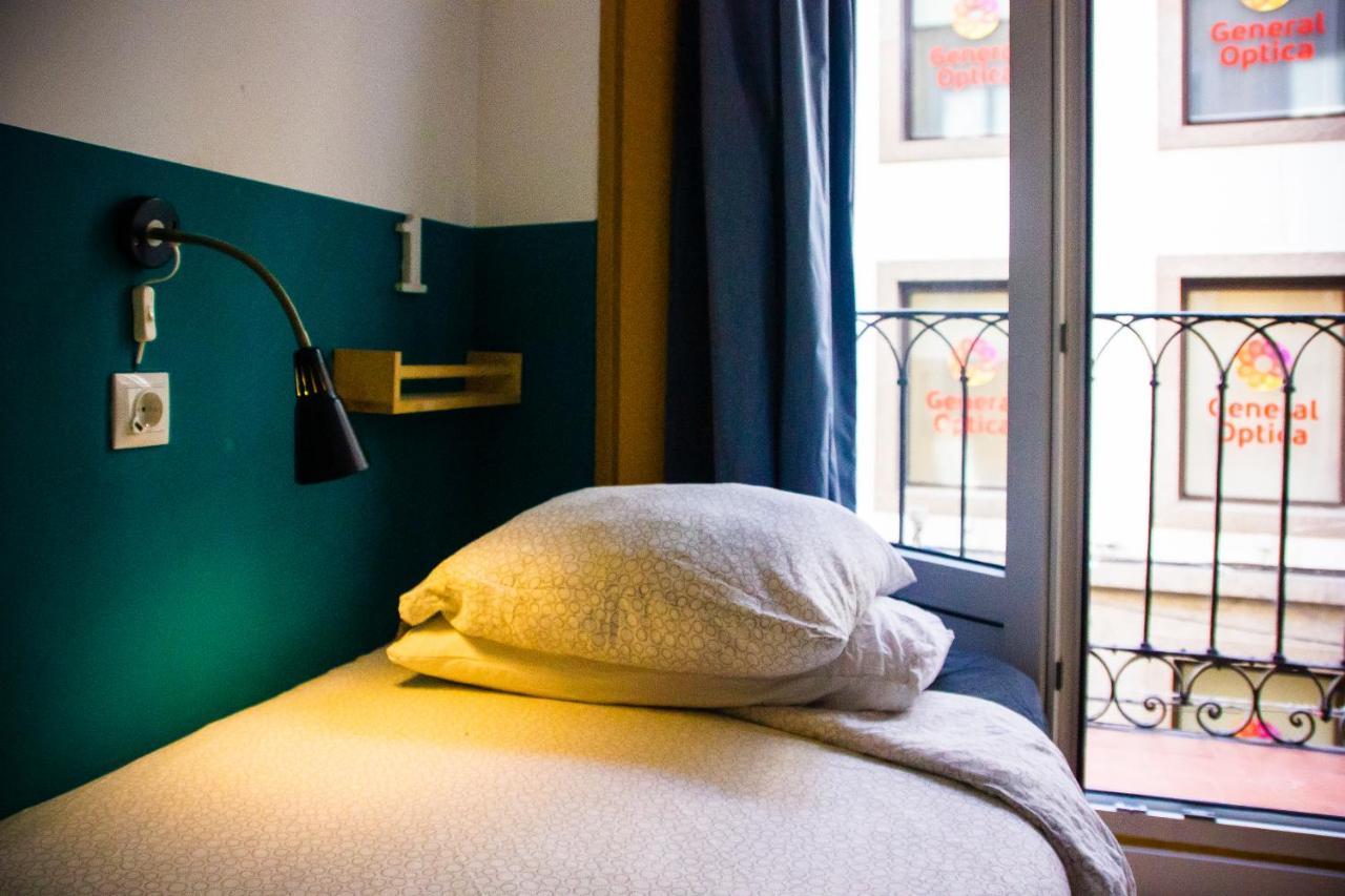Hostel Onefam Sungate Madryt Zewnętrze zdjęcie