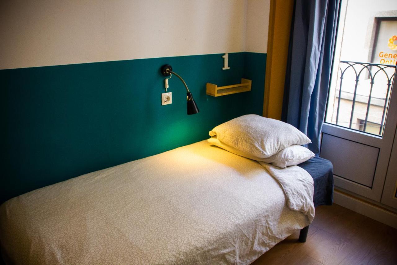 Hostel Onefam Sungate Madryt Zewnętrze zdjęcie