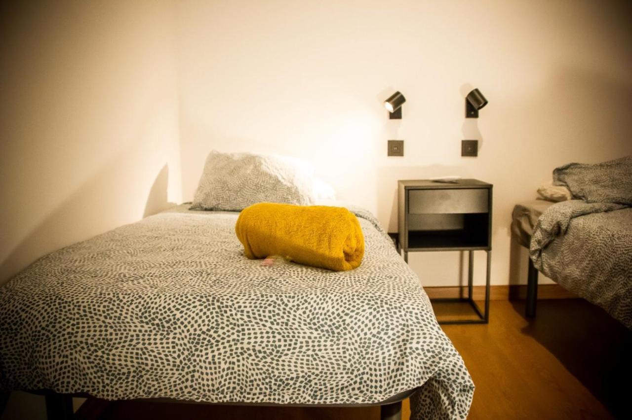 Hostel Onefam Sungate Madryt Zewnętrze zdjęcie