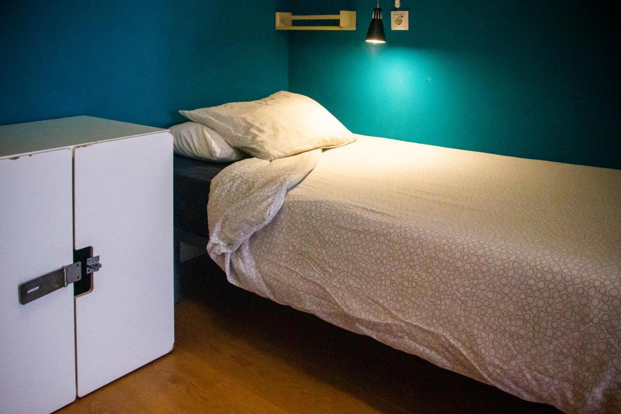 Hostel Onefam Sungate Madryt Zewnętrze zdjęcie