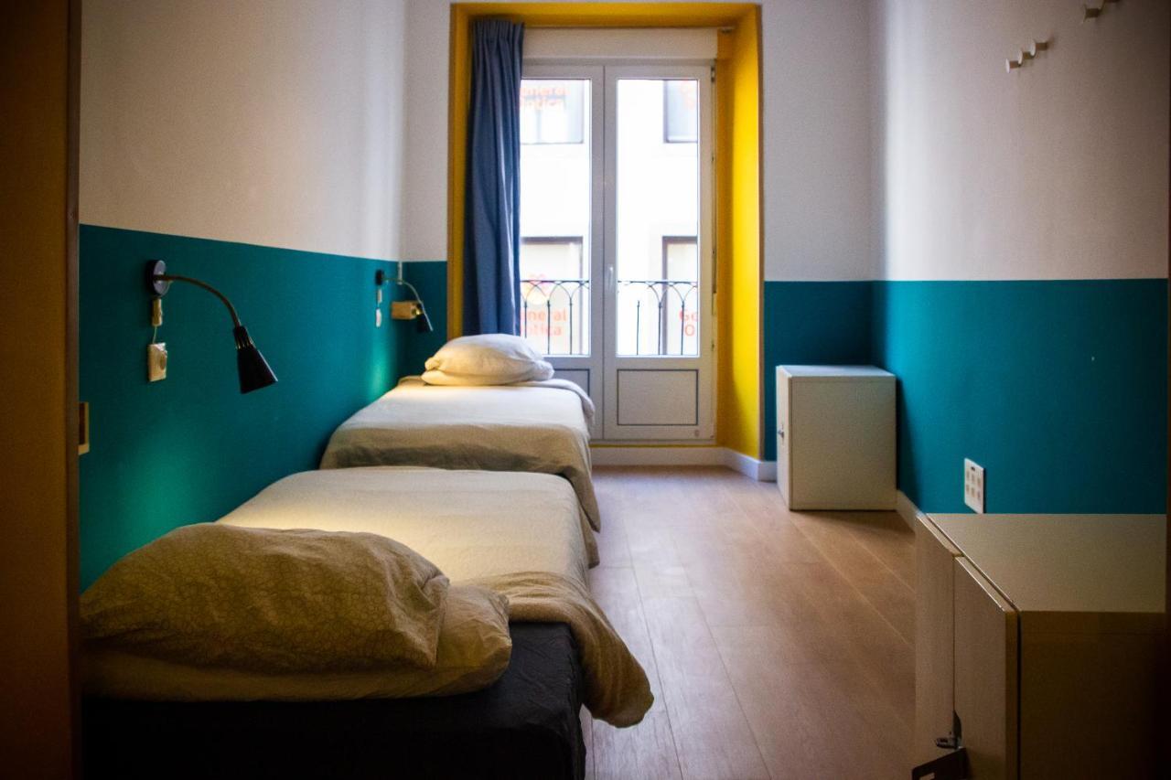 Hostel Onefam Sungate Madryt Zewnętrze zdjęcie