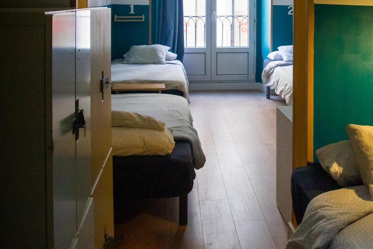 Hostel Onefam Sungate Madryt Zewnętrze zdjęcie