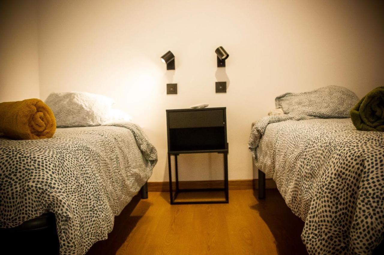 Hostel Onefam Sungate Madryt Zewnętrze zdjęcie