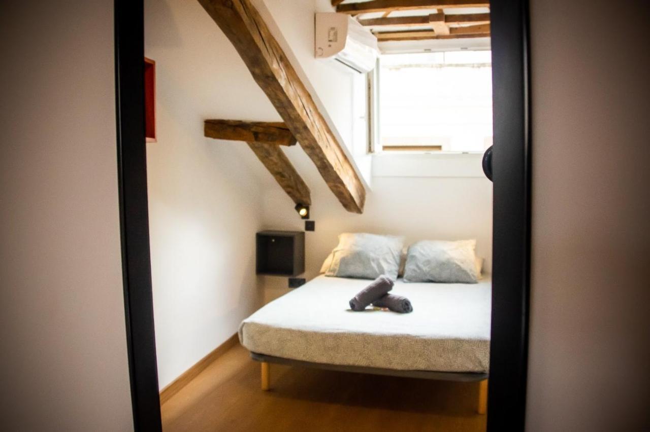 Hostel Onefam Sungate Madryt Zewnętrze zdjęcie