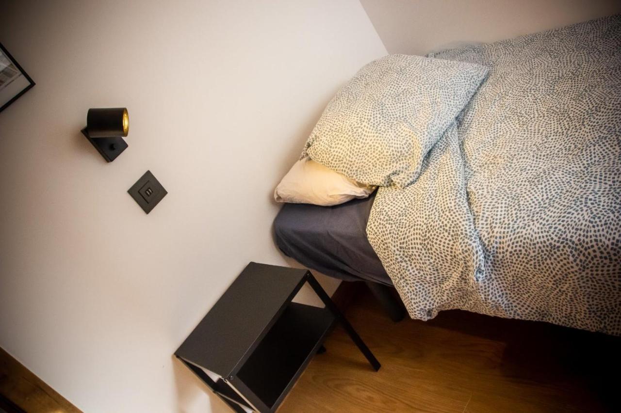 Hostel Onefam Sungate Madryt Zewnętrze zdjęcie