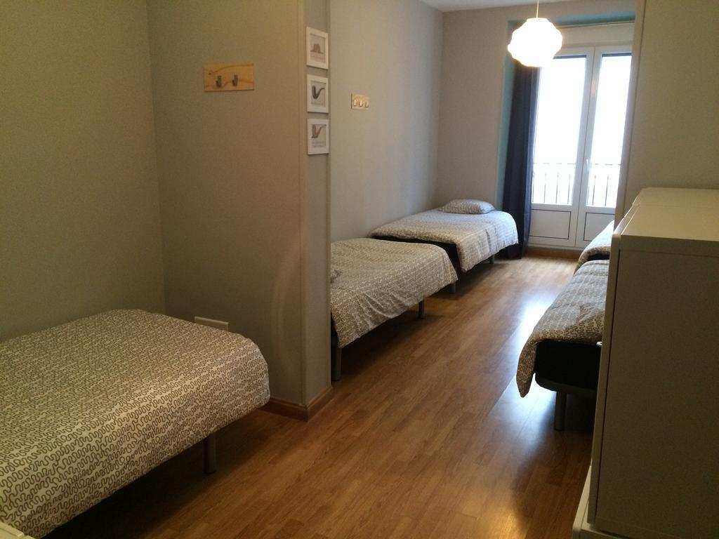 Hostel Onefam Sungate Madryt Zewnętrze zdjęcie